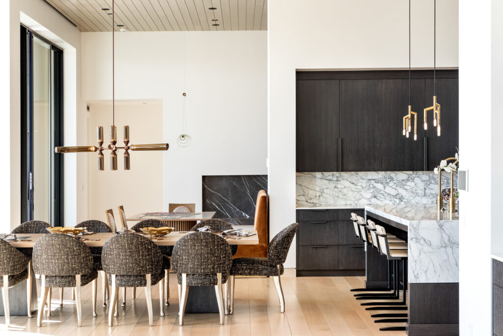 Barlcay Butera designed dining room