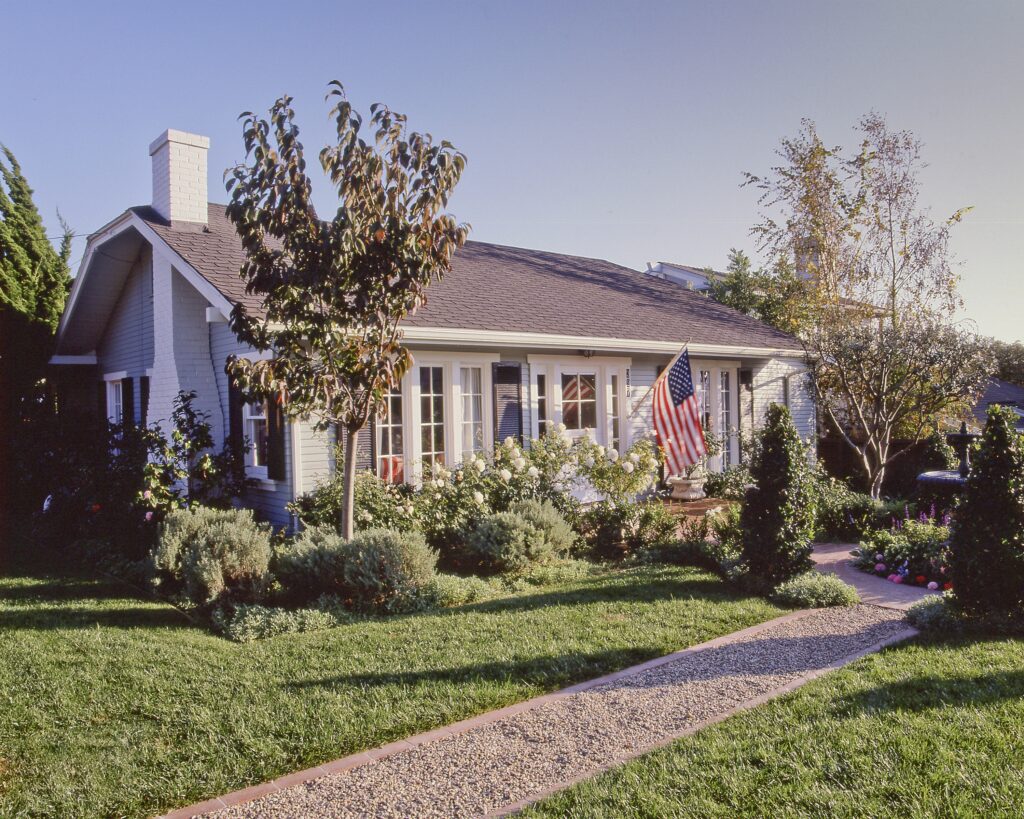 Barclay Butera Laguna Beach cottage