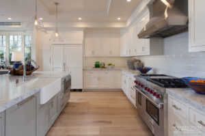 Peninsula Point kitchen